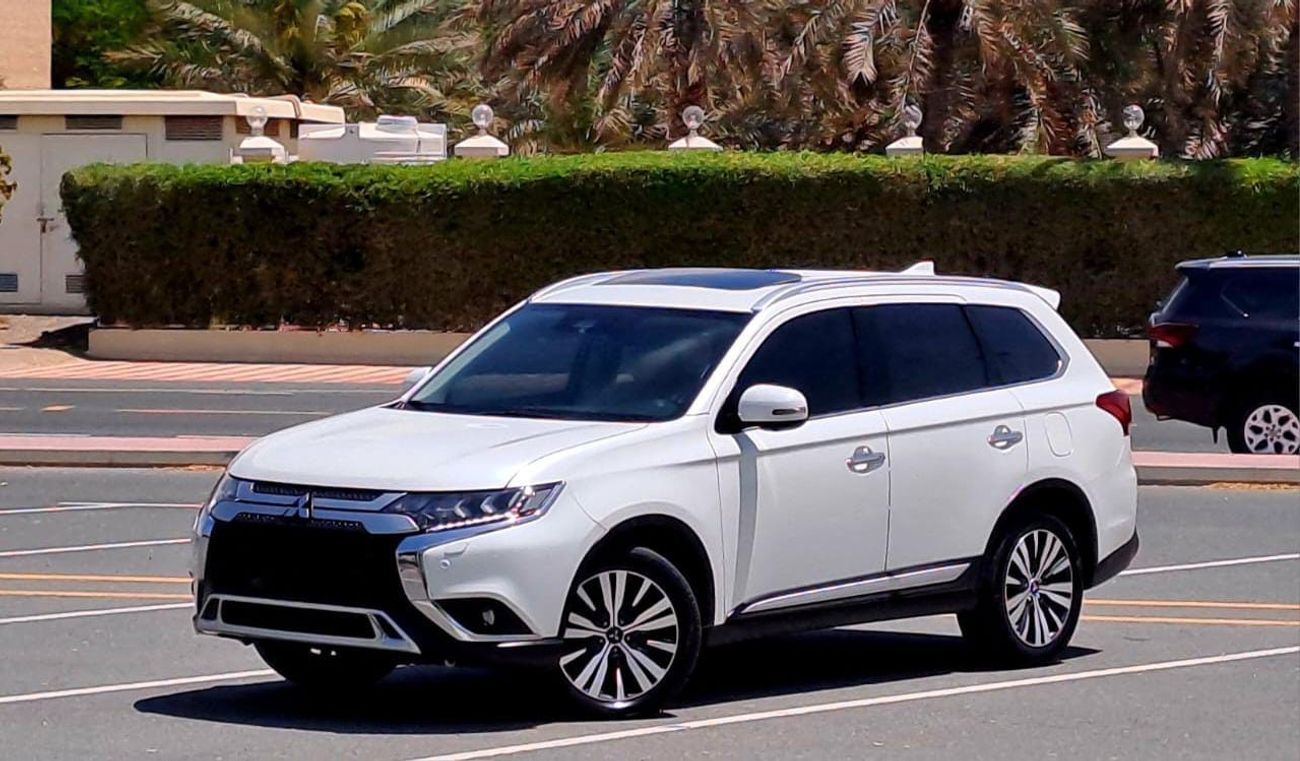 Mitsubishi Outlander GLX 3.0L 999-Monthly l GCC l V6, Sunroof, Leather l Accident Free