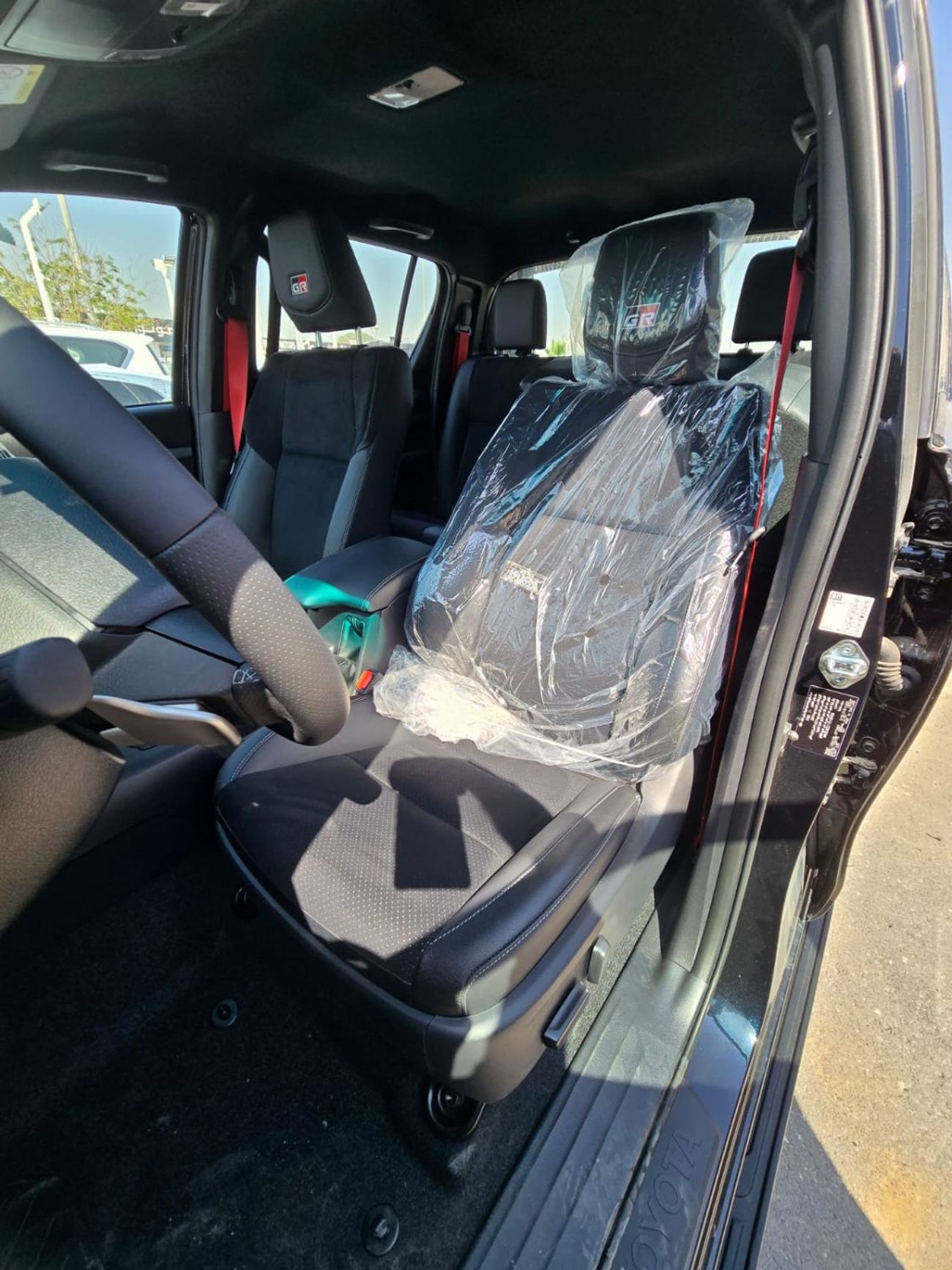 تويوتا هيلوكس GR SPORT 4.0L PETROL A/T V6 DOUBLE CABIN PICKUP