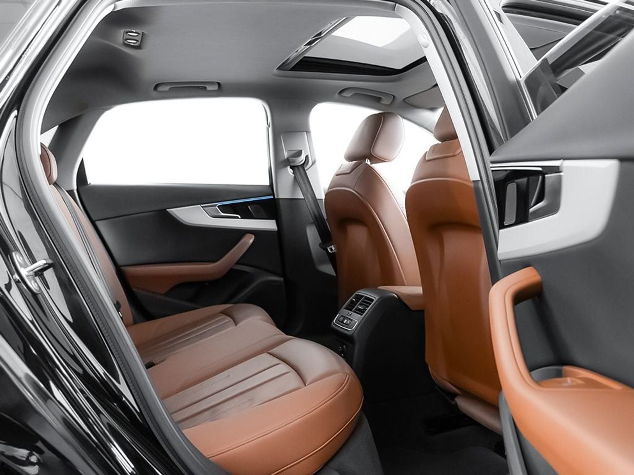 Audi A4 40TFSI S-Line 2.0L