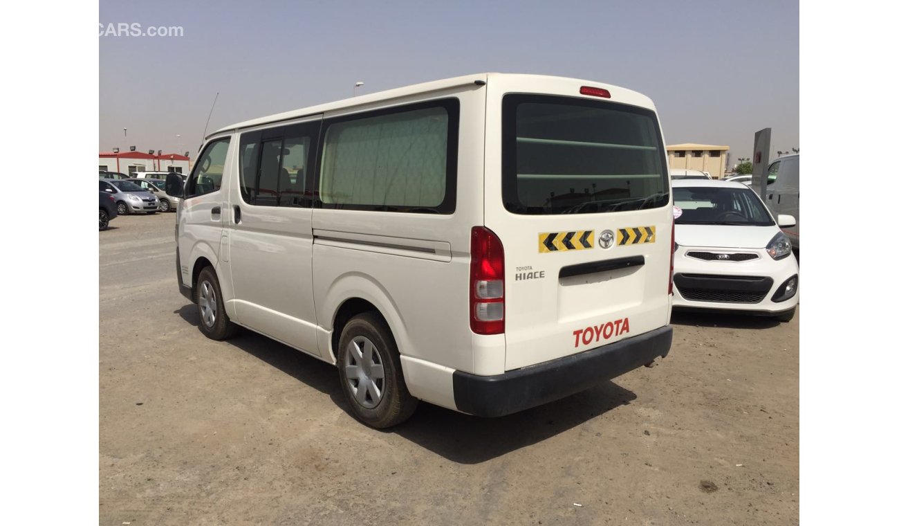 تويوتا هاياس 6 SEATER GLASS VAN