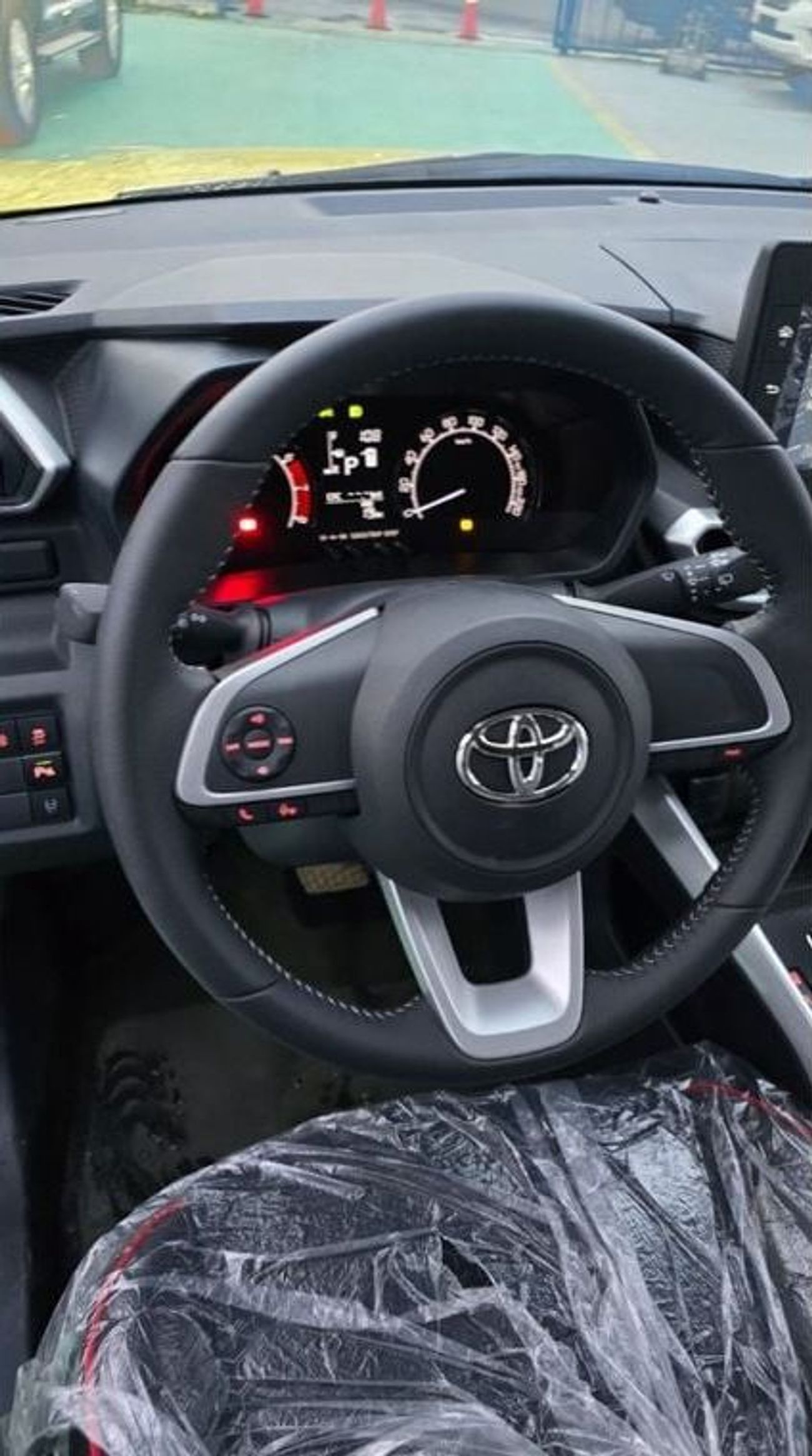 تويوتا ريز TOYOTA RAIZE FULL OPTION GCC