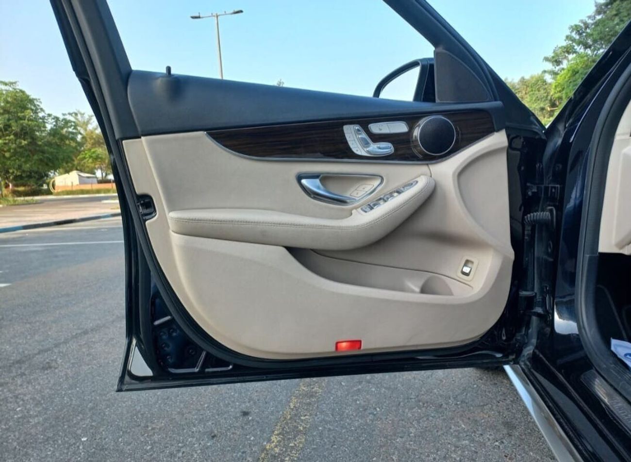 مرسيدس بنز C 300 Sport 2.0L (241 HP)