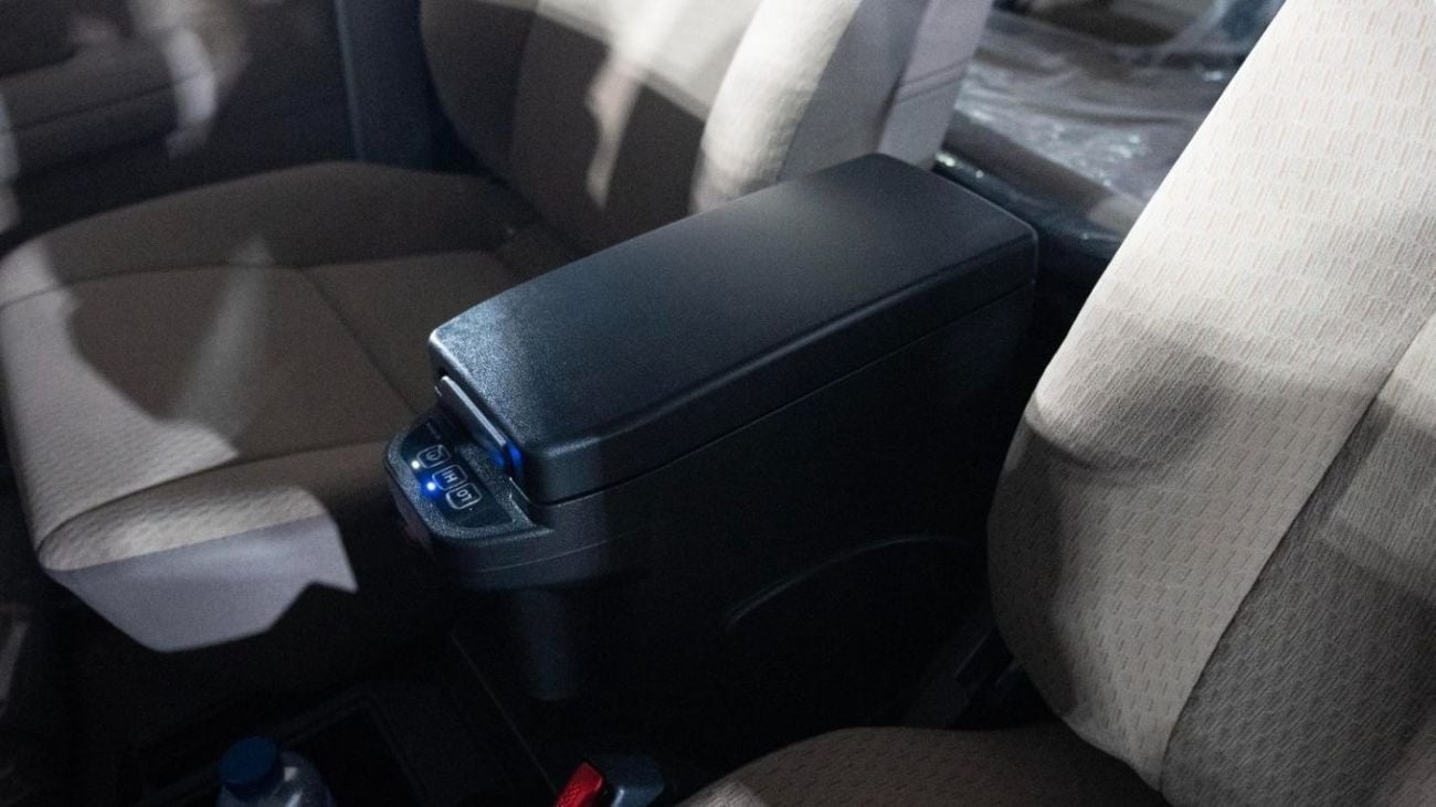 Toyota Land Cruiser 70 TOYOTA LC76 5DOORS PETROL 4.0L MANUAL TRANSMISSION MODEL 2024 LIMITED EDITION