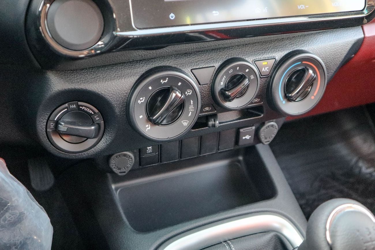 تويوتا هيلوكس  Toyota Hilux (TGN126) 2.7L 4WD – 2026 Model (Manual, 4 Doors)