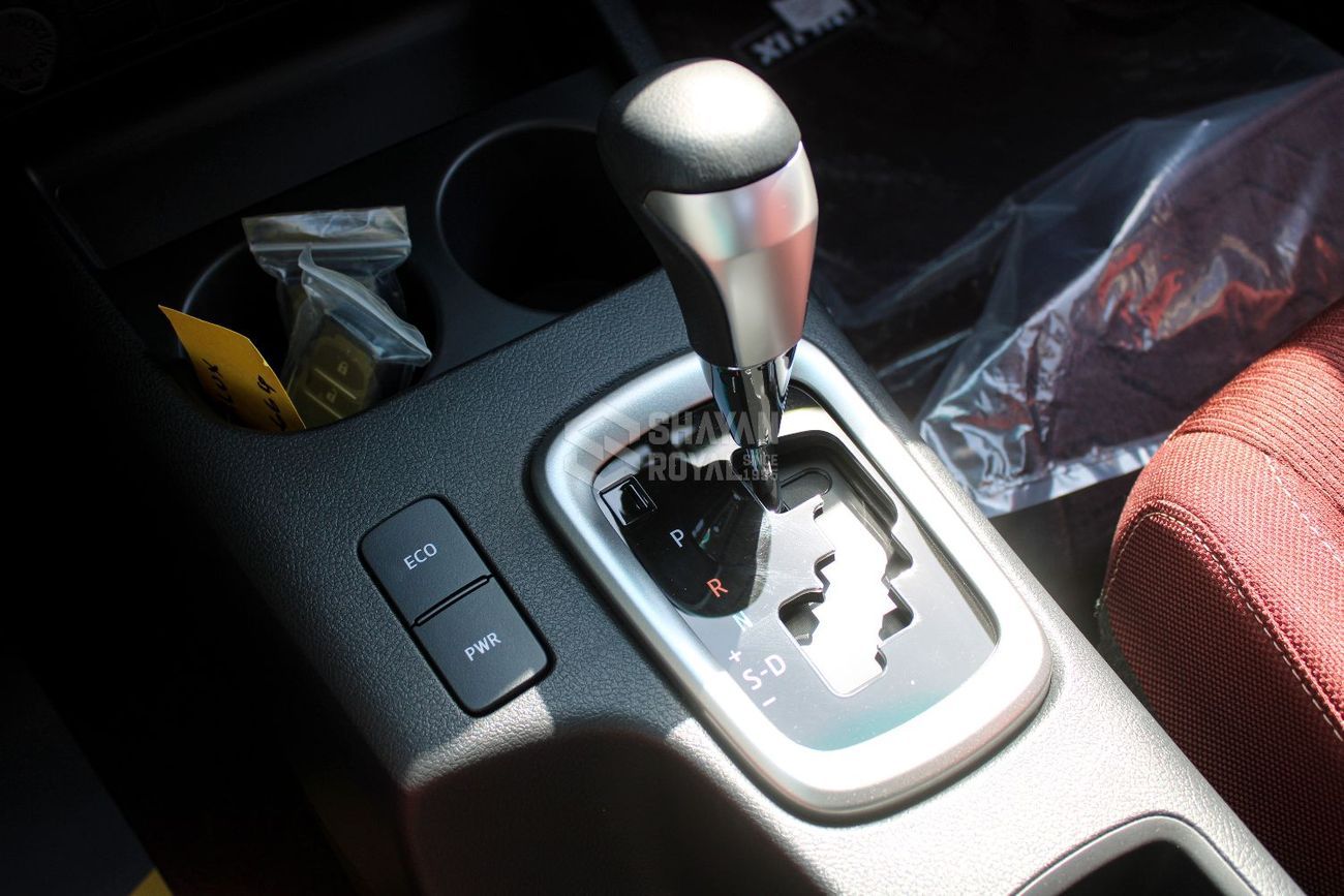 تويوتا هيلوكس LHD  2.7L PETROL GLXS-V EXCL DC 4X4 AT 2025MY