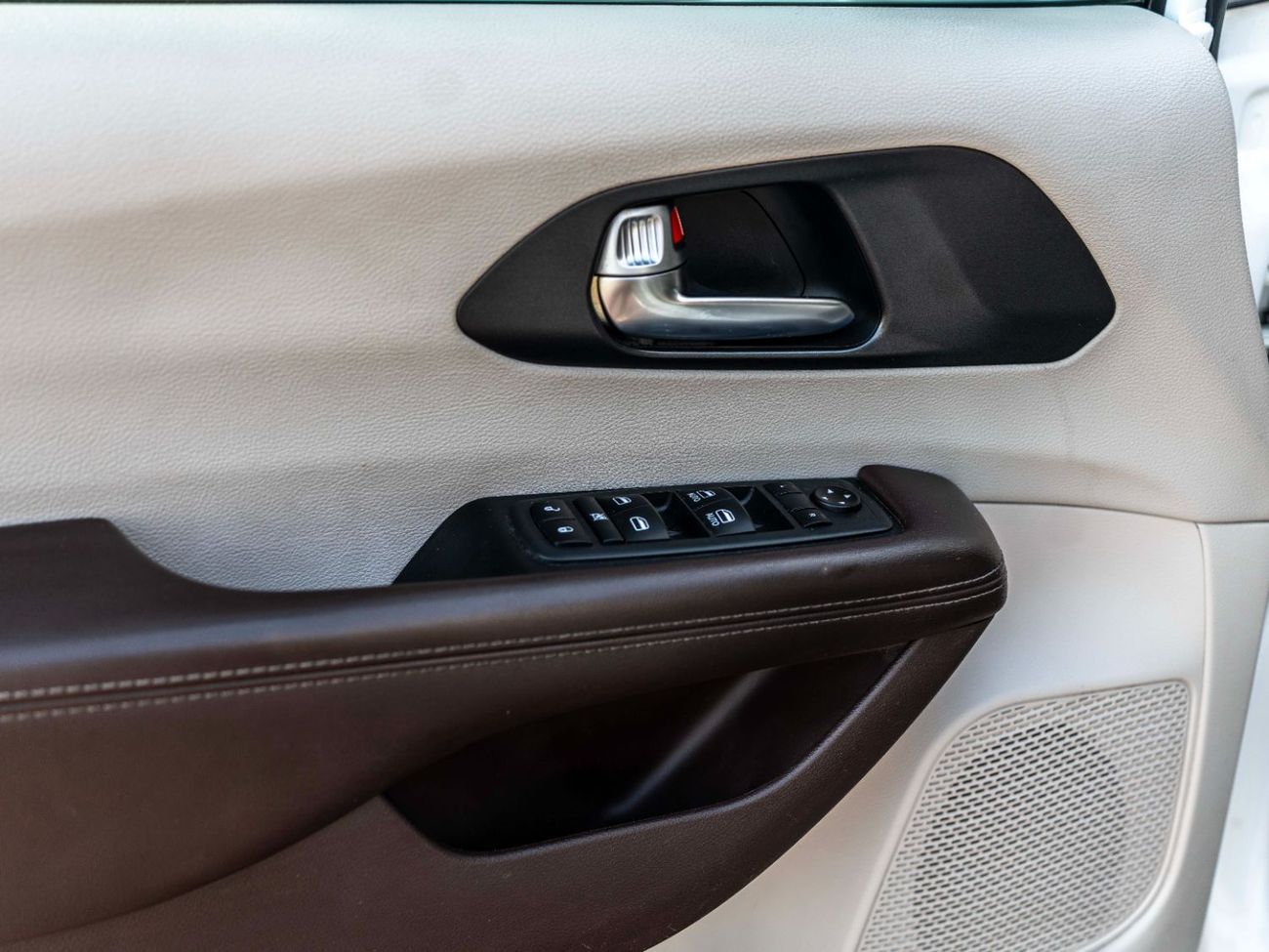 كرايسلر باسيفيكا Touring 3.6L