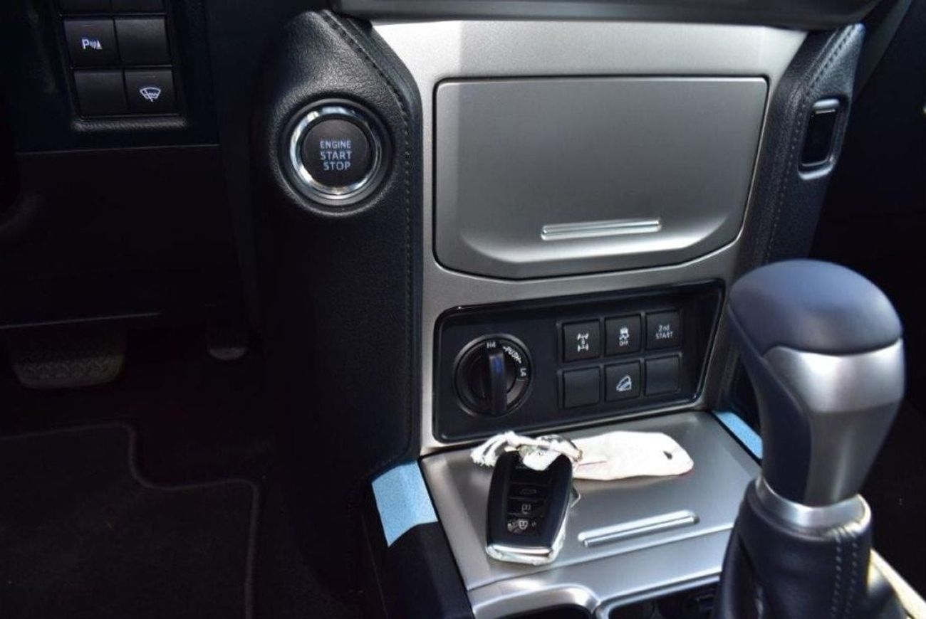 تويوتا برادو VX 2.8L Diesel 4WD 7 Seater Automatic - Euro 6