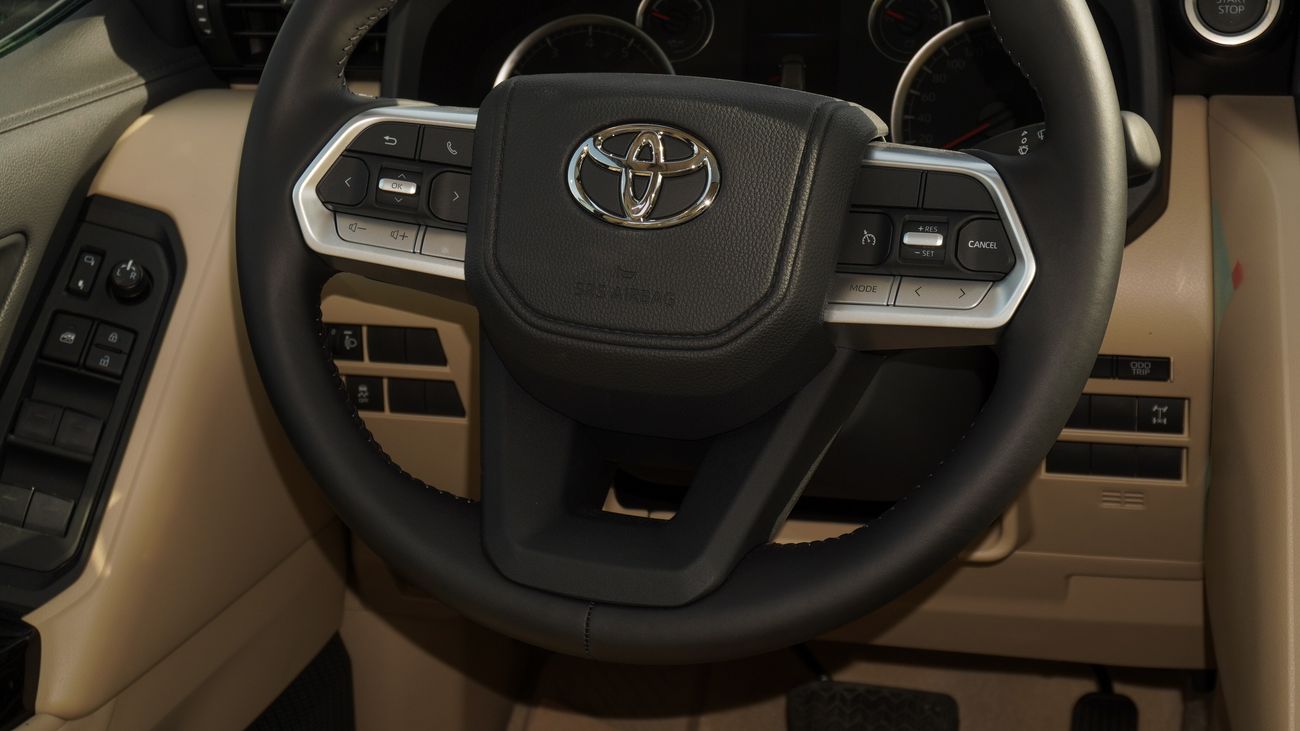 Toyota Land Cruiser GXR TWIN TURBO 3.5L V6