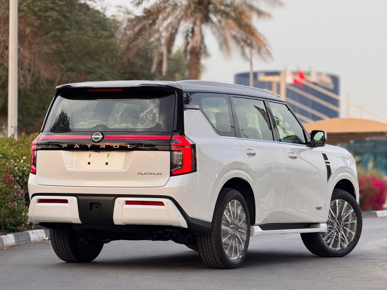 نيسان باترول NISSAN PATROL LE PLATINUM CITY/ LOCAL AND EXPORT