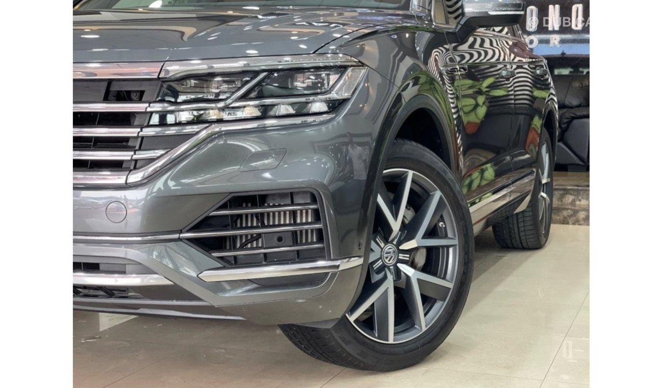 فولكس واجن طوارق بريميوم Volkswagen Touareg GCC 2019 under warranty under service contract from agency