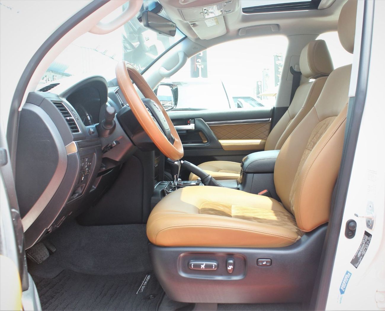 Toyota Land Cruiser GXR1