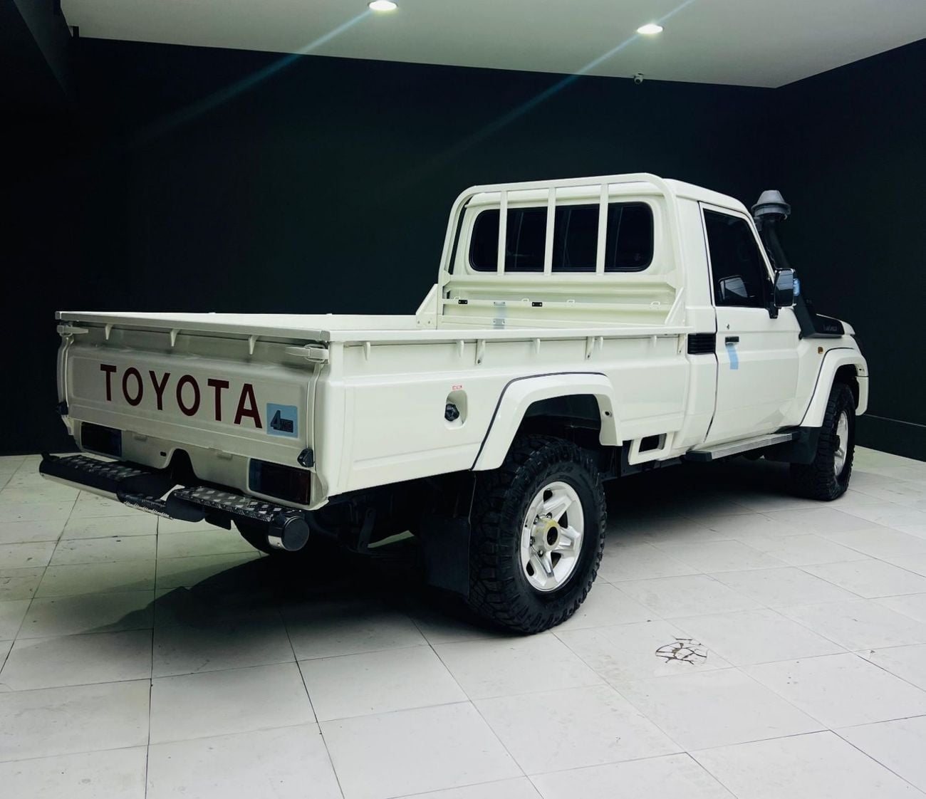 Toyota Land Cruiser Pick Up DIESEL 4.5L ,RIGHT HAND 2O16 MODEL ONLY FOR EXPORT AVAILABLE