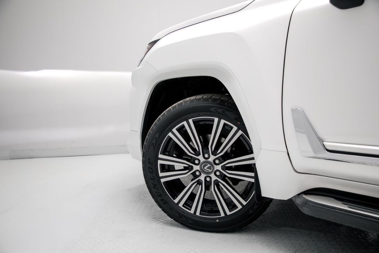 Lexus LX 600 Signature 3.5L - Sonic Quartz Inside Red | Export Only