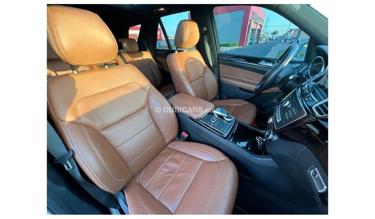 مرسيدس بنز GLE 400 AMG MERCEDES BENZ GLE400 2016 GCC 4MATIC FULL OPTIONS WITH ONE YEAR DEALER WARRANTY