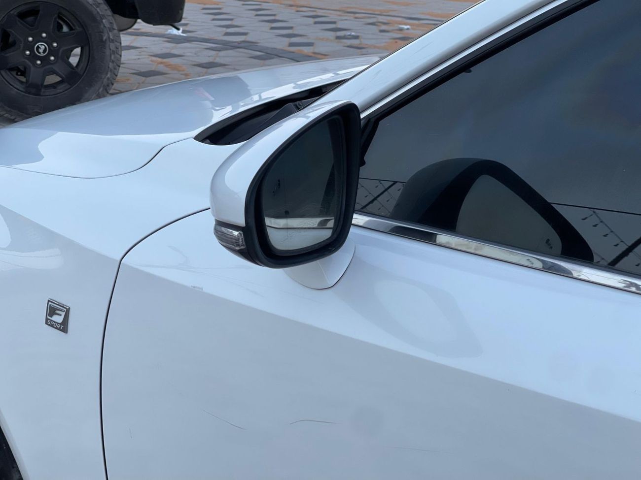 لكزس IS 350 F سبورت بلاتينوم