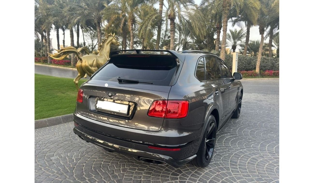 بنتلي بينتايجا GCC W12 CARBON FIBRE EDITION