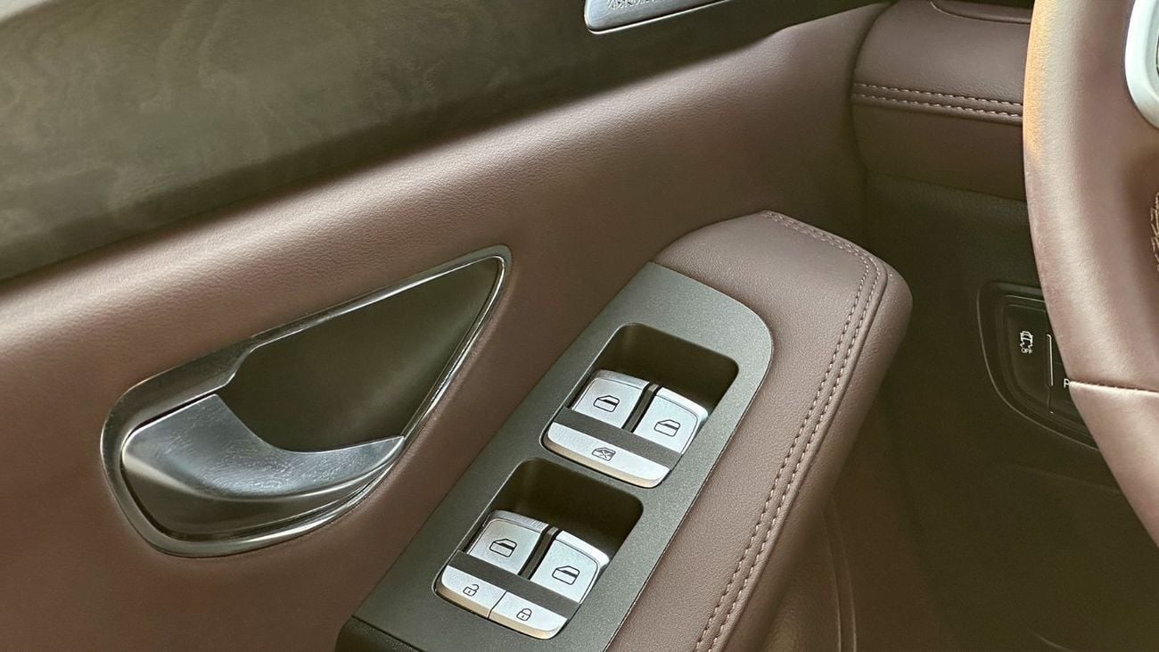 Jetour X90 Plus Luxury 2024 GCC 2.0L Turbo Low Mileage