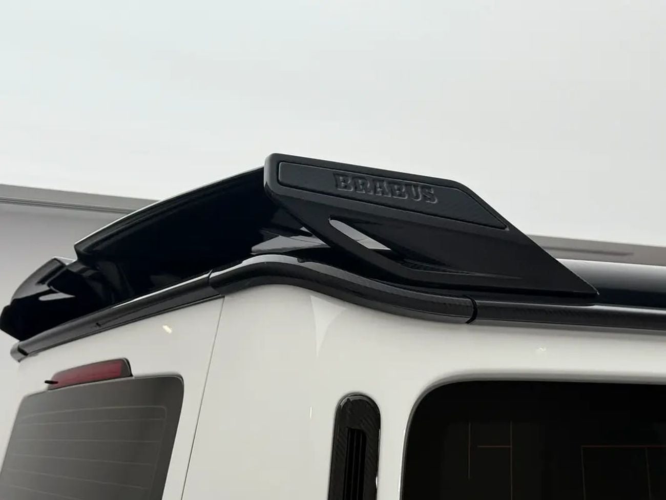 Mercedes-Benz G 63 AMG 2025 Mercedes-Benz G 63 AMG Brabus G800 – White with Sky Blue Interior
