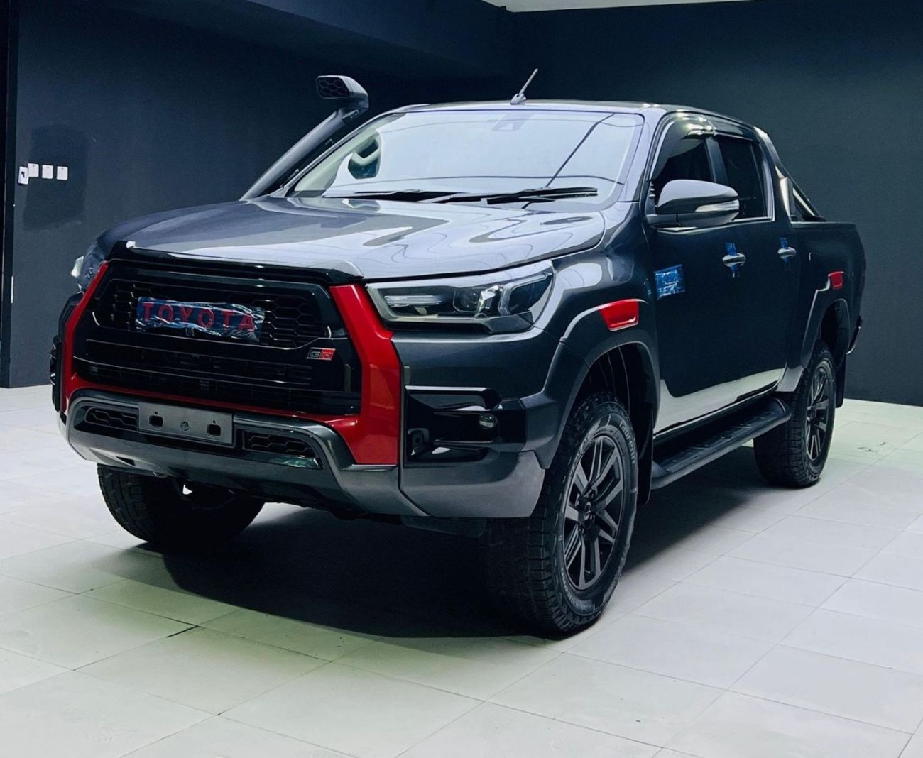 Toyota Hilux DIESEL 2.8 LITER ,MANUAL GEAR ,RIGHT HAND DRIVE