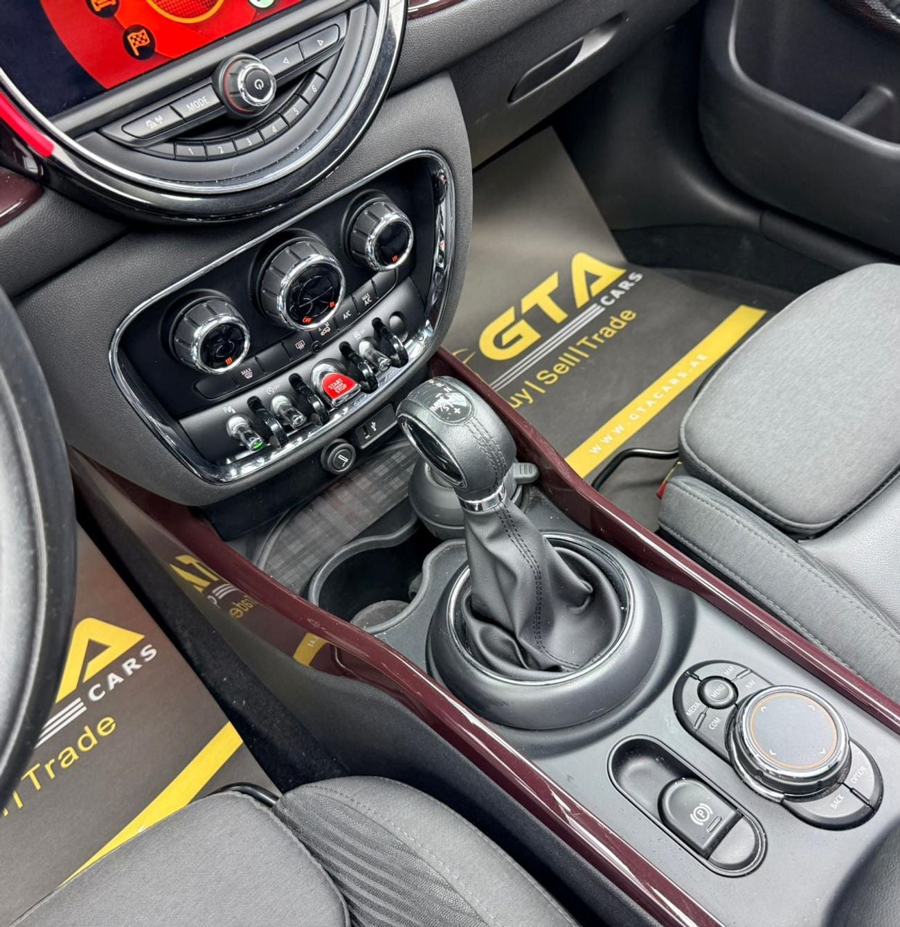 Mini Clubman COOPER 2018 MINI Clubman Cooper, Full MINI (AGMC) Service History, Fully Loaded, Excellent Condition