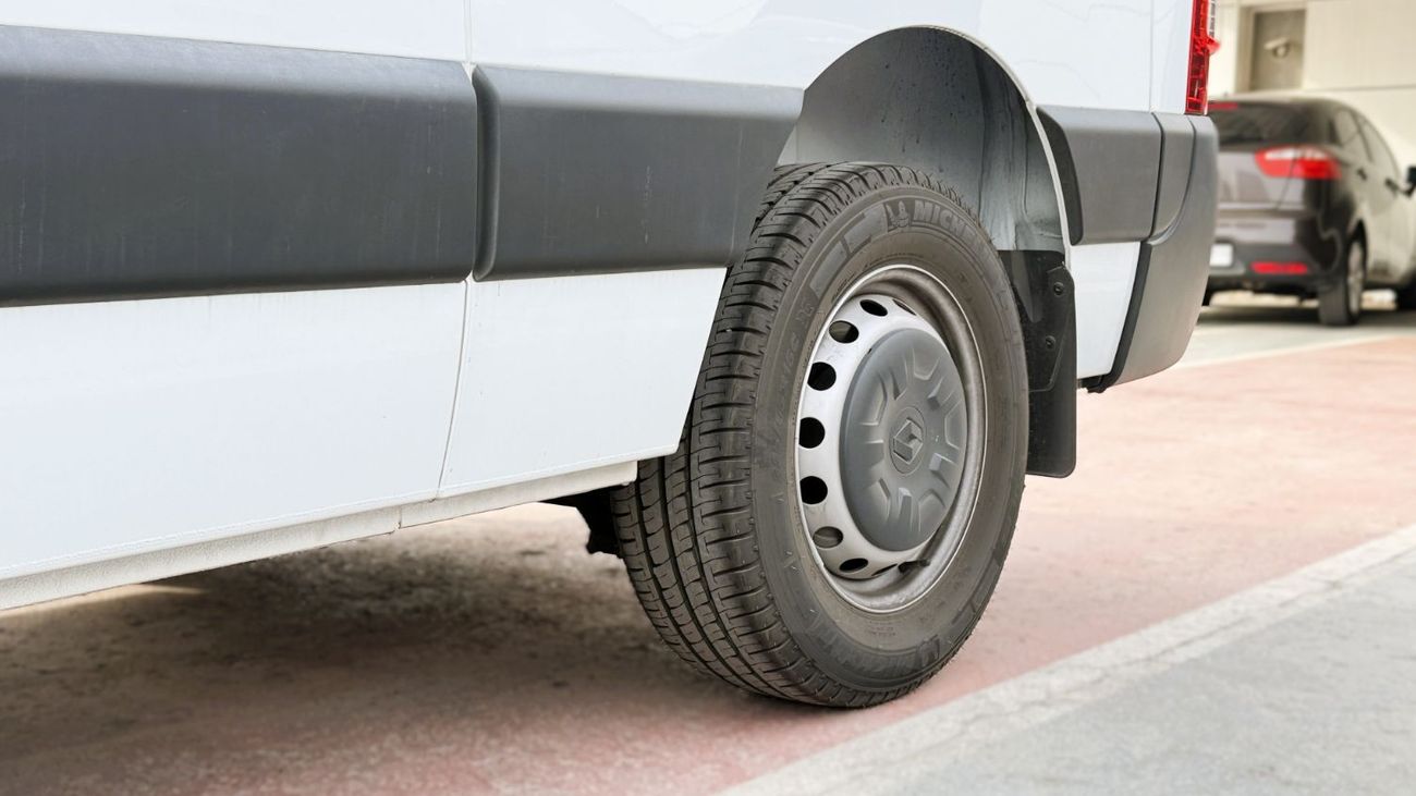 Renault Master 2.3T Panel Van (L2H2) Renault Master 2.3T Diesel Panel Van (L2H2) 2025YM