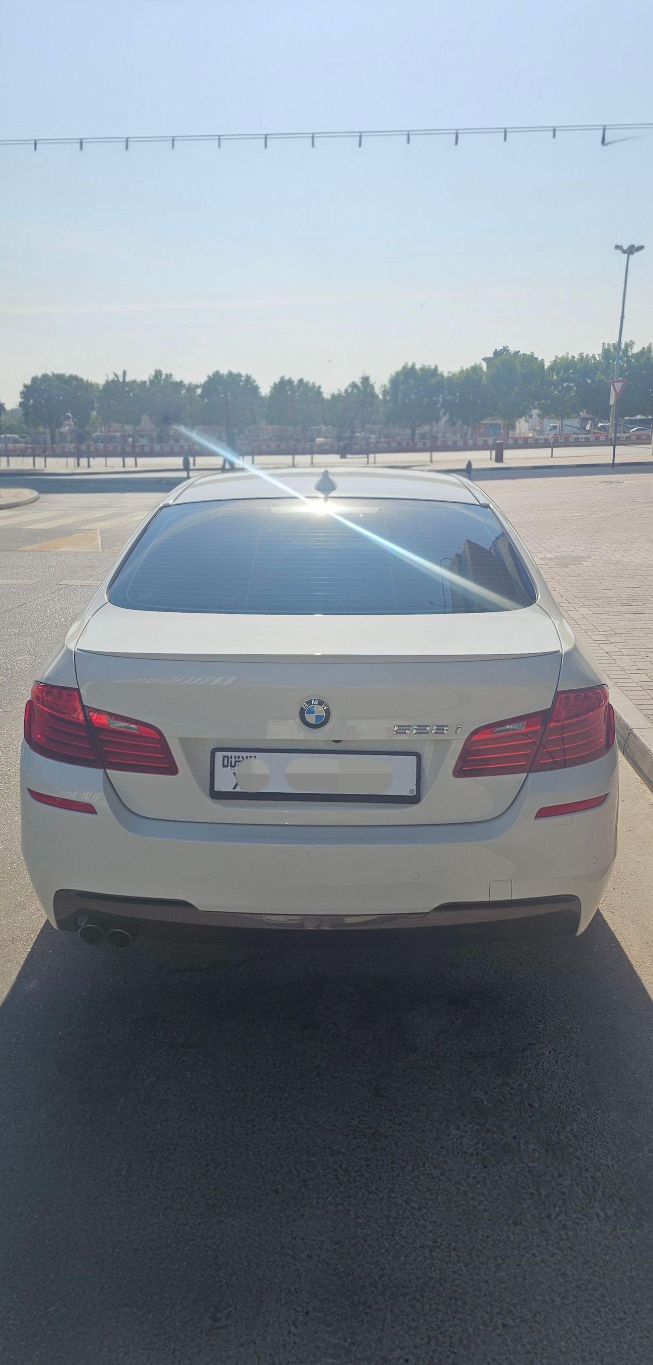 بي أم دبليو 528i