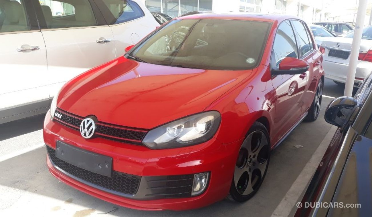 فولكس واجن جولف GTI 2011 Gulf Specs Full options clean car