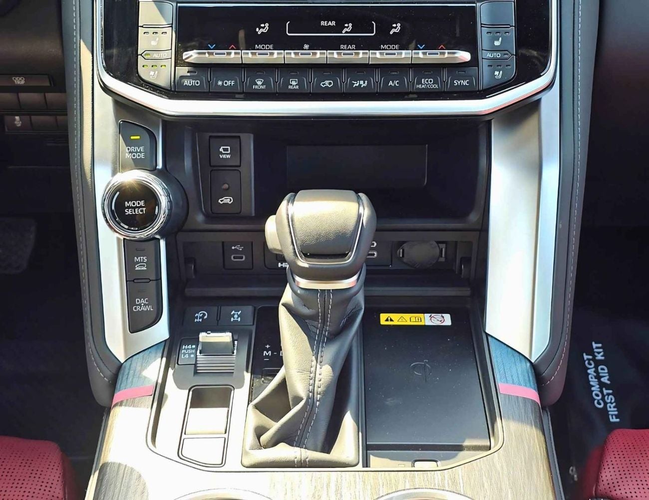 Toyota Land Cruiser VXR TOYOTA LANDCRUISER VXR TW TWIN TURBO || AERO KIT | RADAR | HUD, MEMORY SEAT, JBL | DIESEL AT 3.3L V6