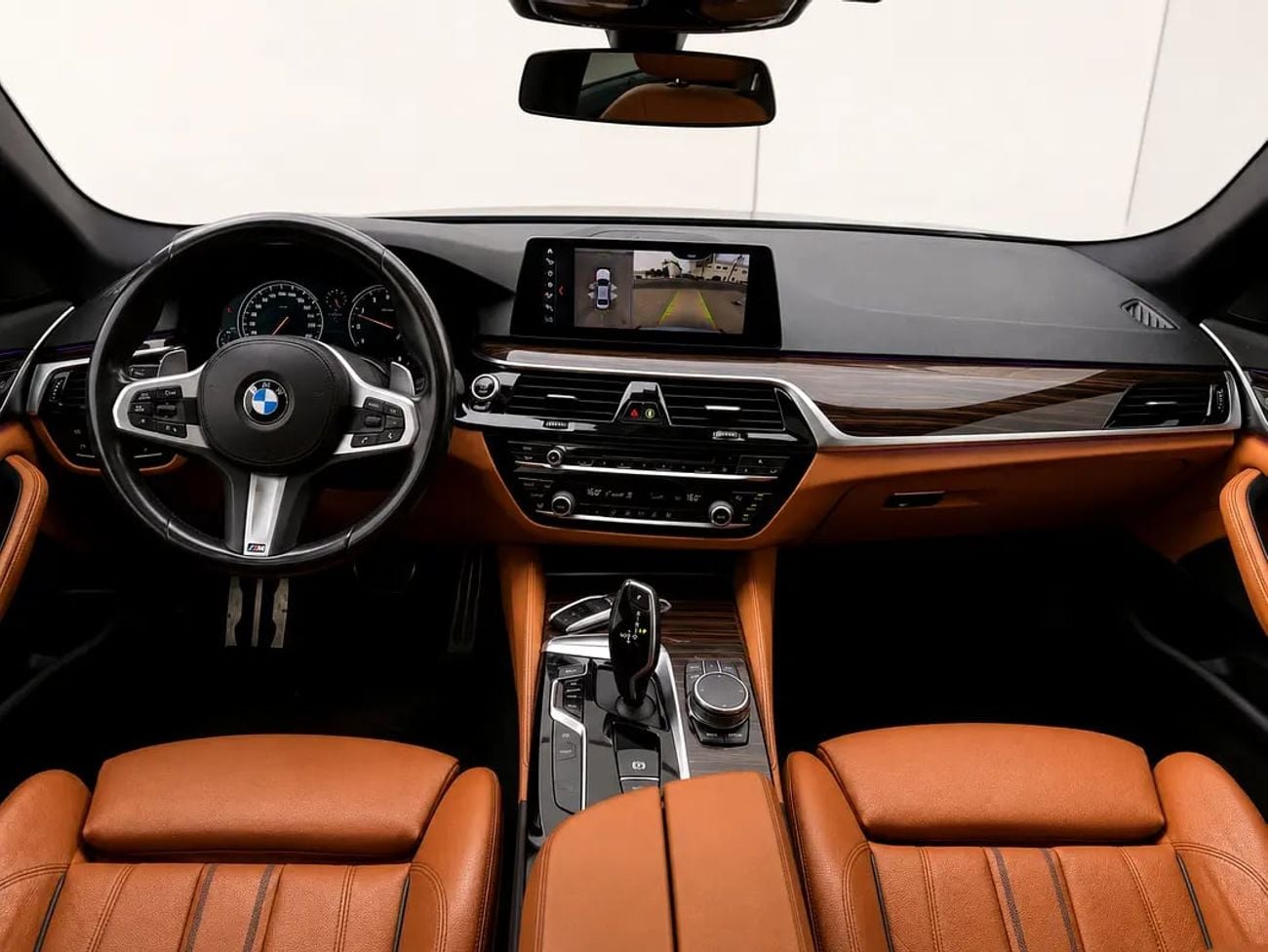 BMW 520i 1,183 P.M | 520i M Sport | GCC Specs | Pristine Condition