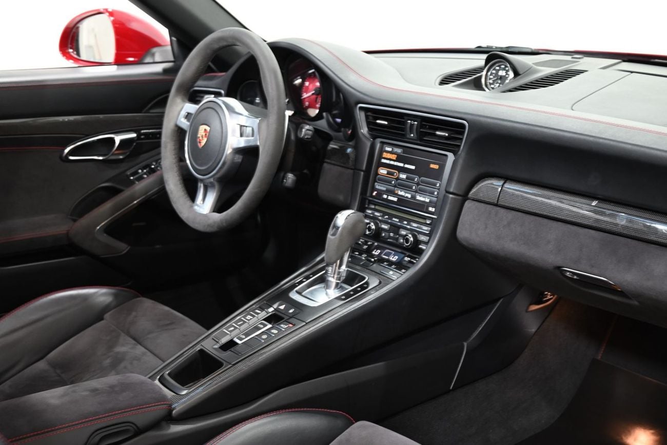 Porsche 911 Targa 4 GTS 2015, Service History, Excellent Condition, Clean Title, Fully Loaded