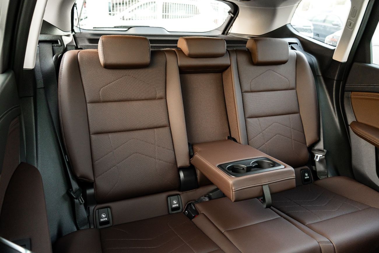 بي أم دبليو iX1 2025 | BMW IX1 XDRIVE 30LX DESIGN PACKAGE