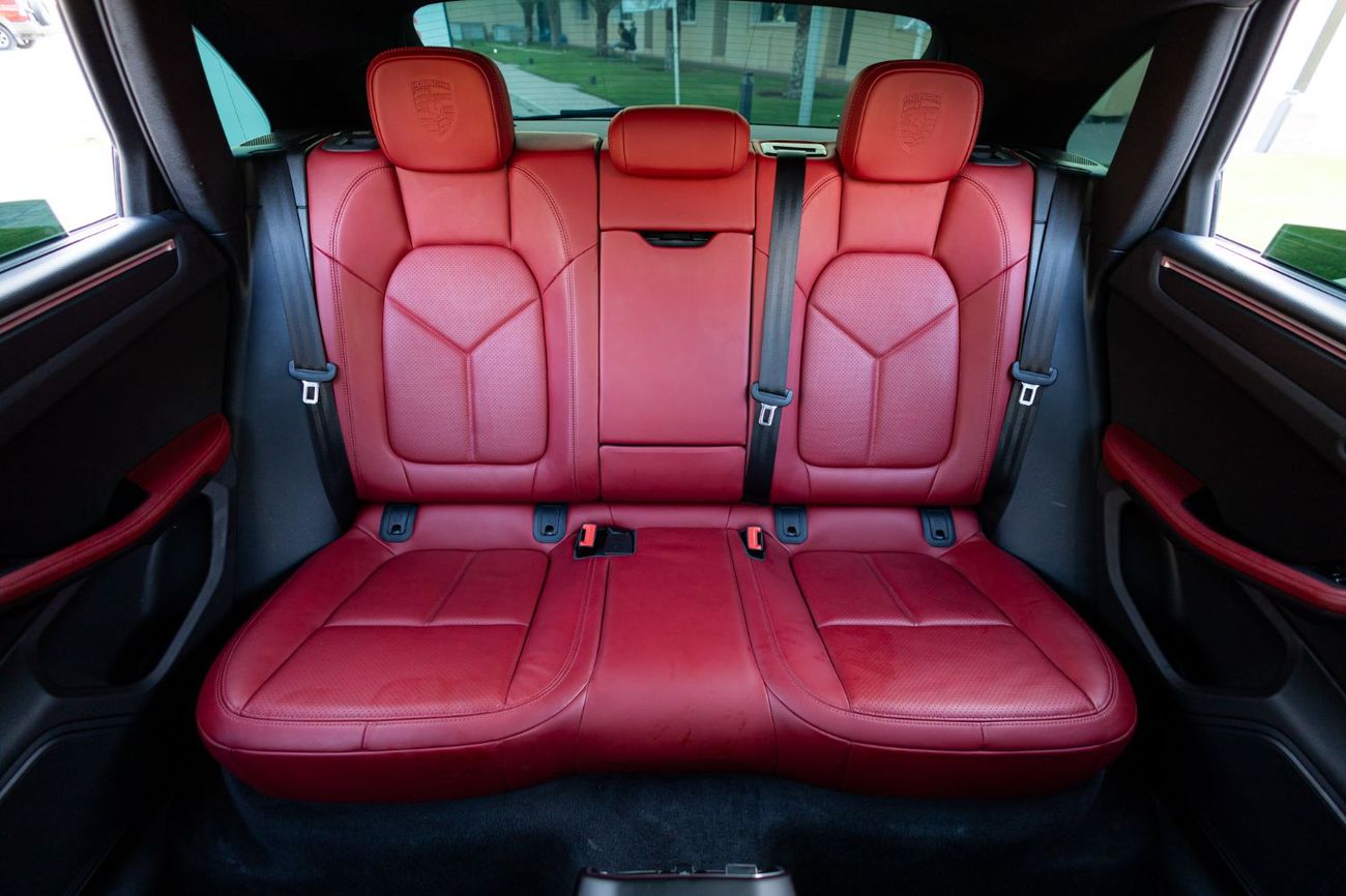 Porsche Macan T 2.0L (260 HP)