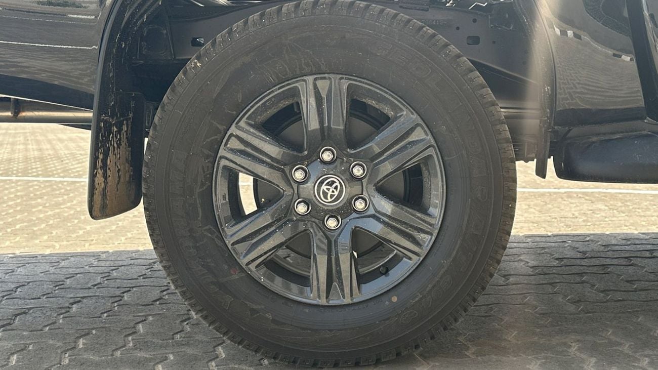 تويوتا هيلوكس (LHD) TOYOTA HILUX DC 2.7P MT 4X4 P.WINDOW MY2024 – GREY