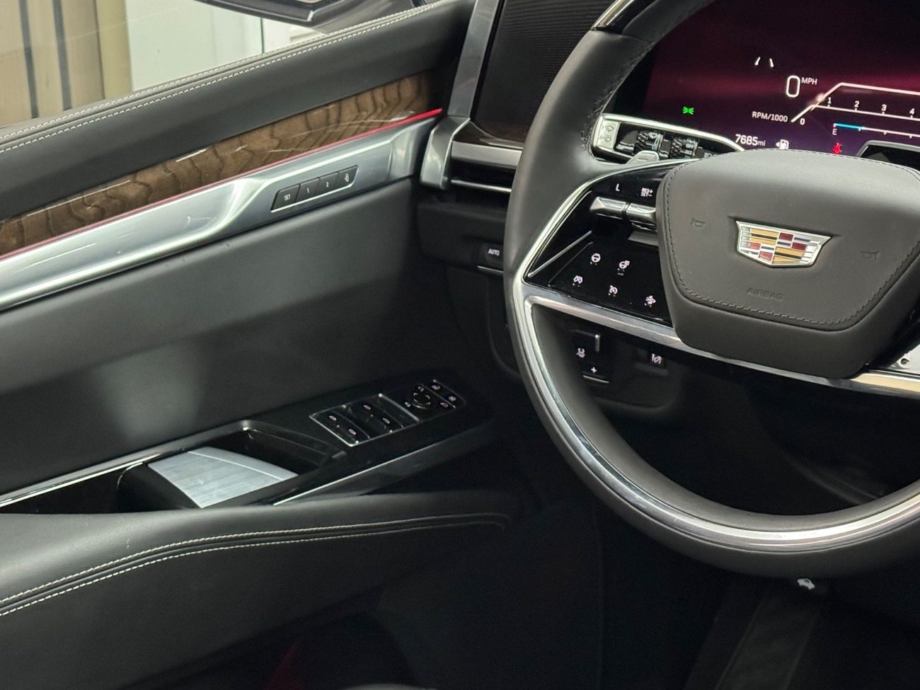 كاديلاك إسكالاد Premium Luxury 6.2L 4WD