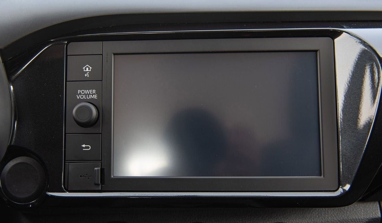 تويوتا هيلوكس TOYOTA HILUX 2.4L MID OPTION A/T MY2024 FOR EXPORT