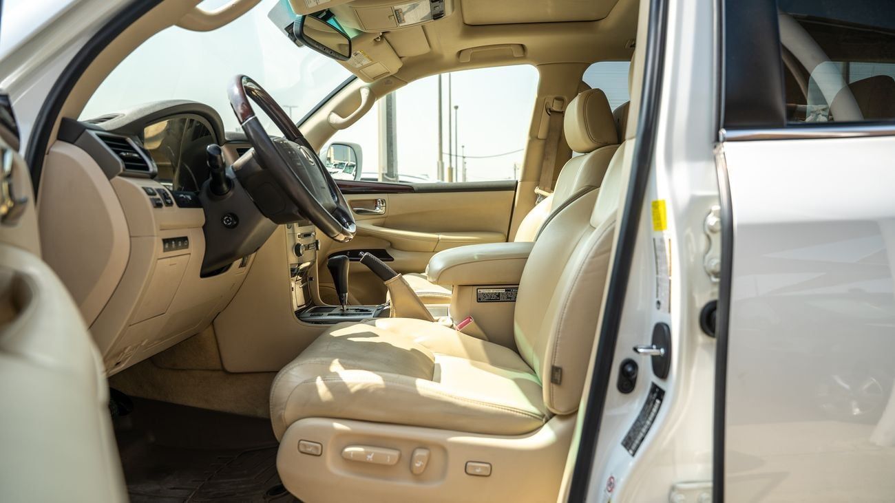 Lexus LX570