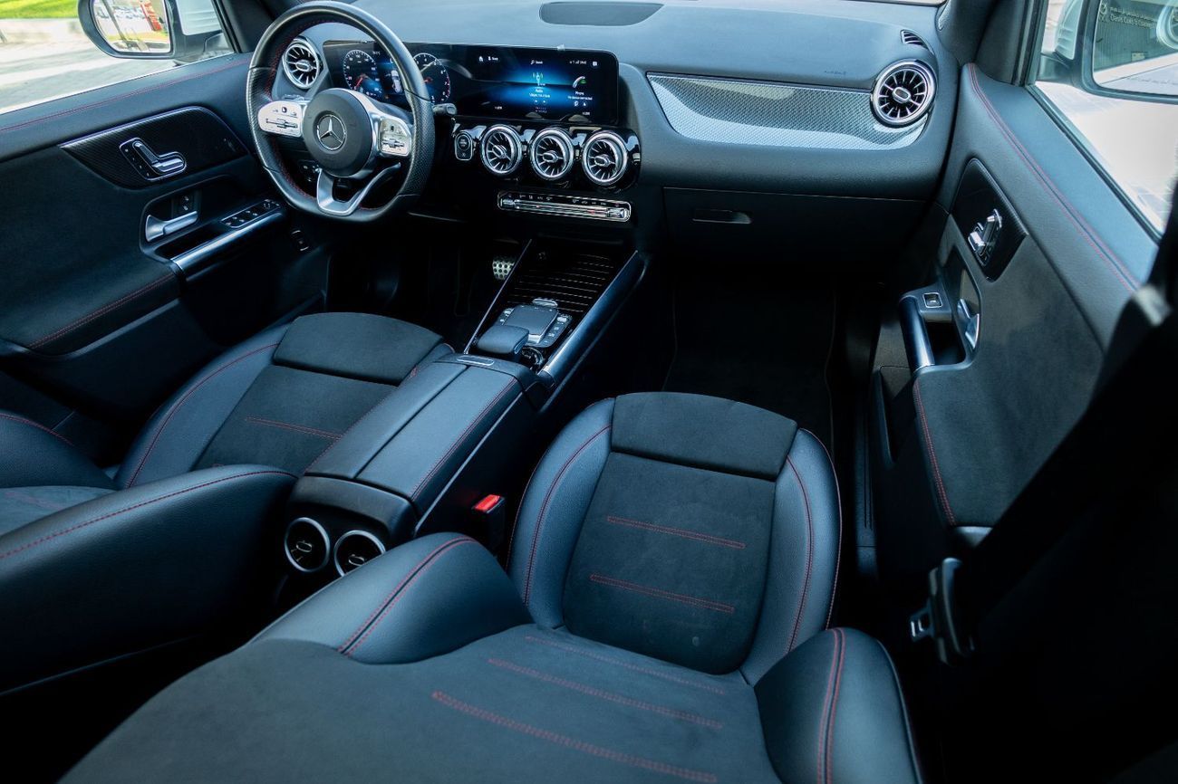 Mercedes-Benz GLA 200 Premium 1.4L