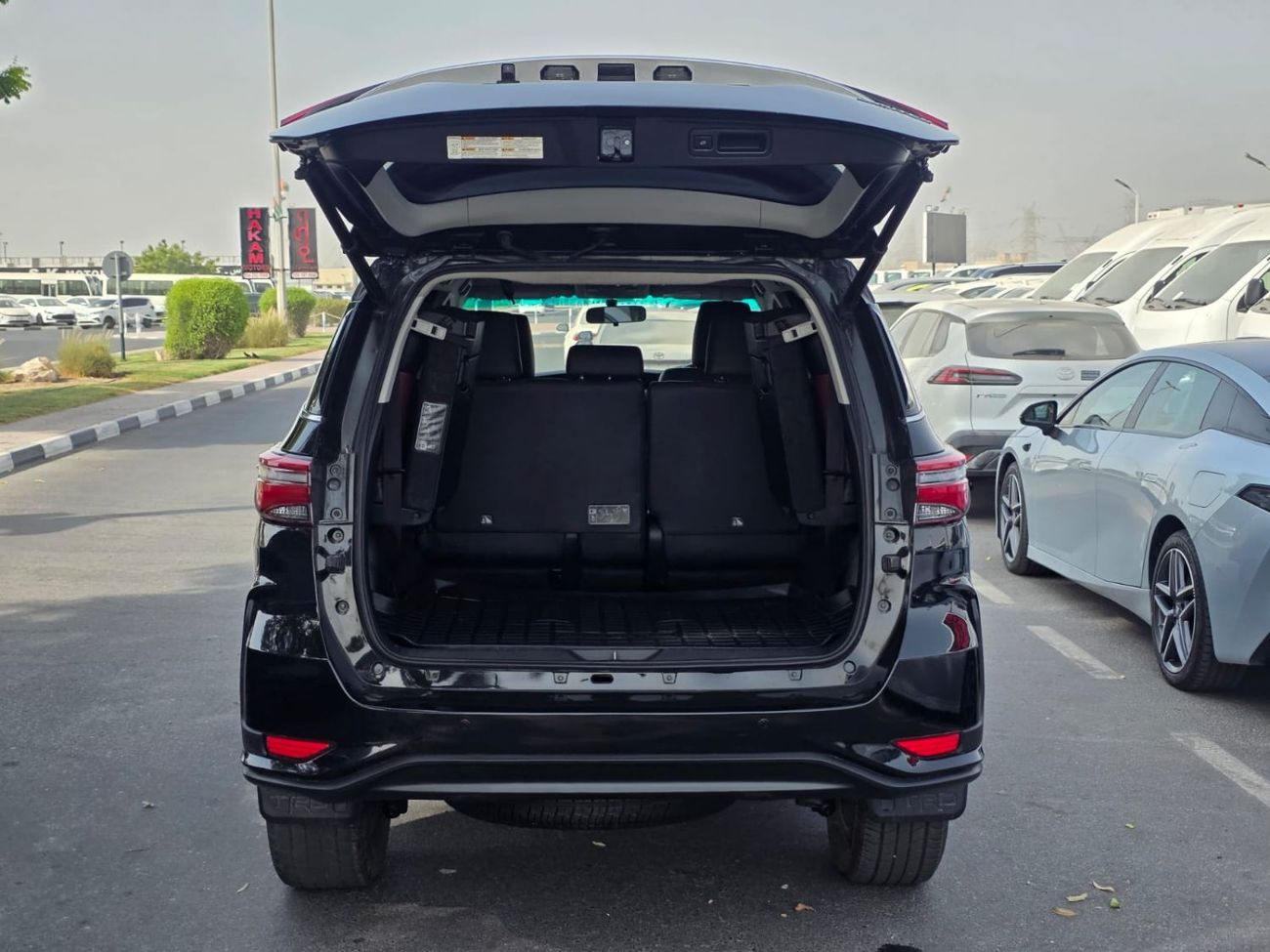 Toyota Fortuner DIESEL ENGINE RIGHT HAND DRIVE 2800 CC AUTO TRANSMISSION ONLY FOR EXPORT