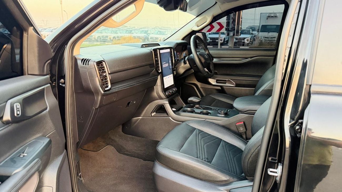 Ford Everest TREND | POWER BACK DOOR | PUSH START | 2.0L DIESEL | BACK CAMERA | DUAL CLIMATE CONTROL | AUTO | RHD