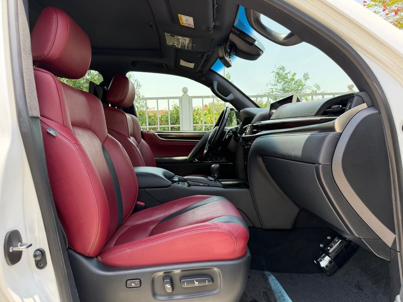 Lexus LX570 SIGNATURE