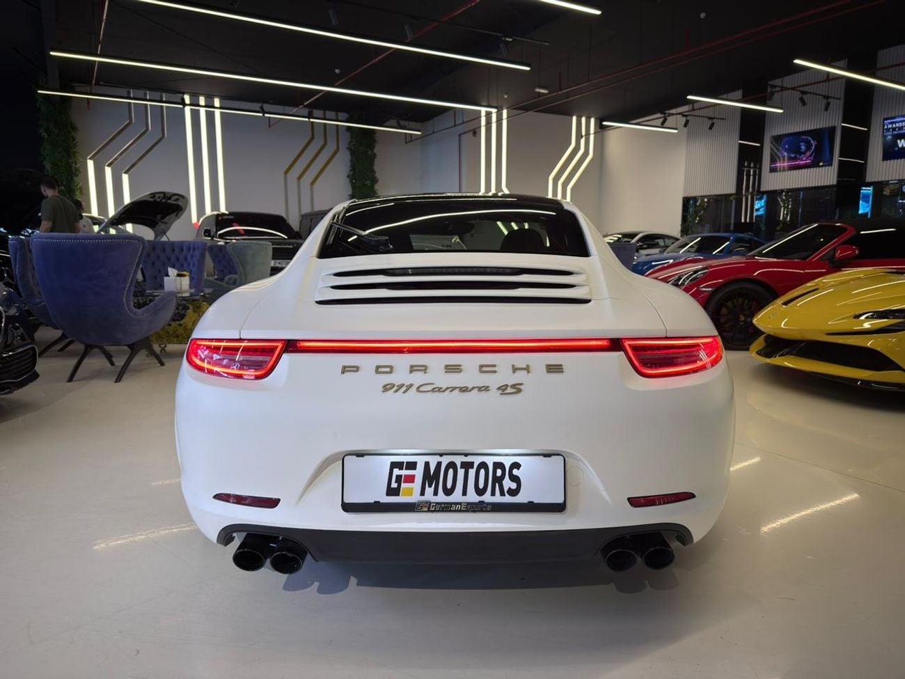 Porsche 911 Carrera 4S 3.8L Coupe 2014 Porsche 911 Carrera 4S - GCC Specs - Full Service History Available