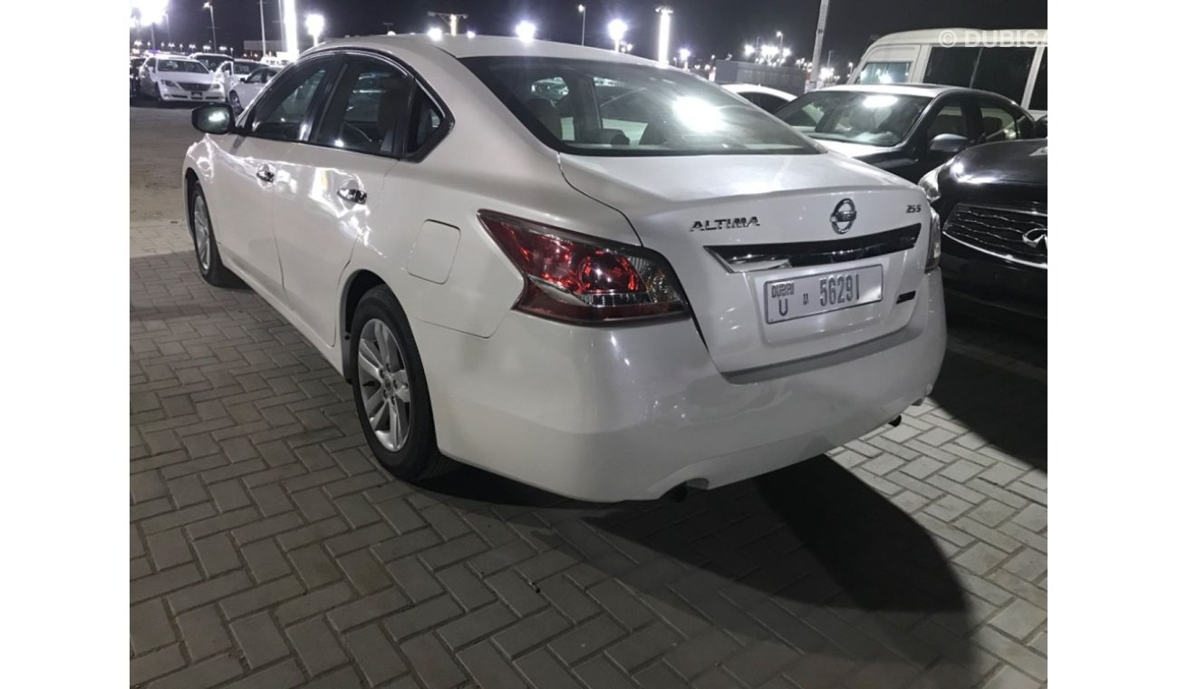 Nissan Altima ‏نيسان التيما 2013 خليجي بحالة نظيفة رقم 2ن