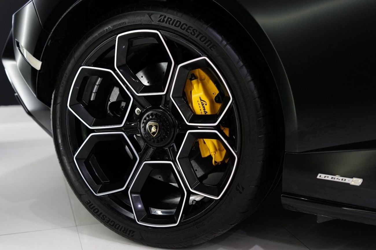 Lamborghini Huracan TECNICA LP 640-2, Carbon Interior, Lifting System, Apple CarPlay, Dealer Warr + Serv!