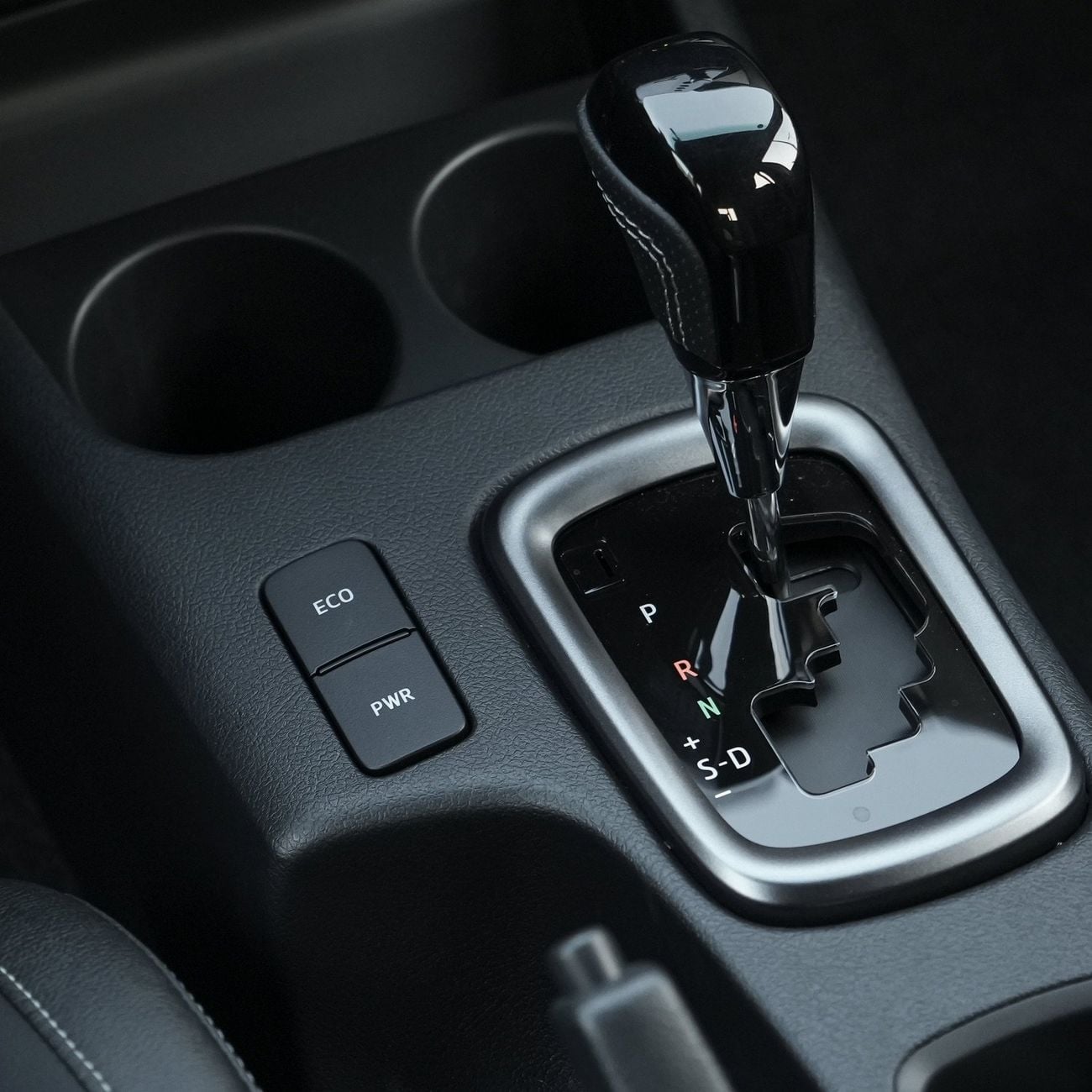 تويوتا هيلوكس Hilux GR 4.0 2025