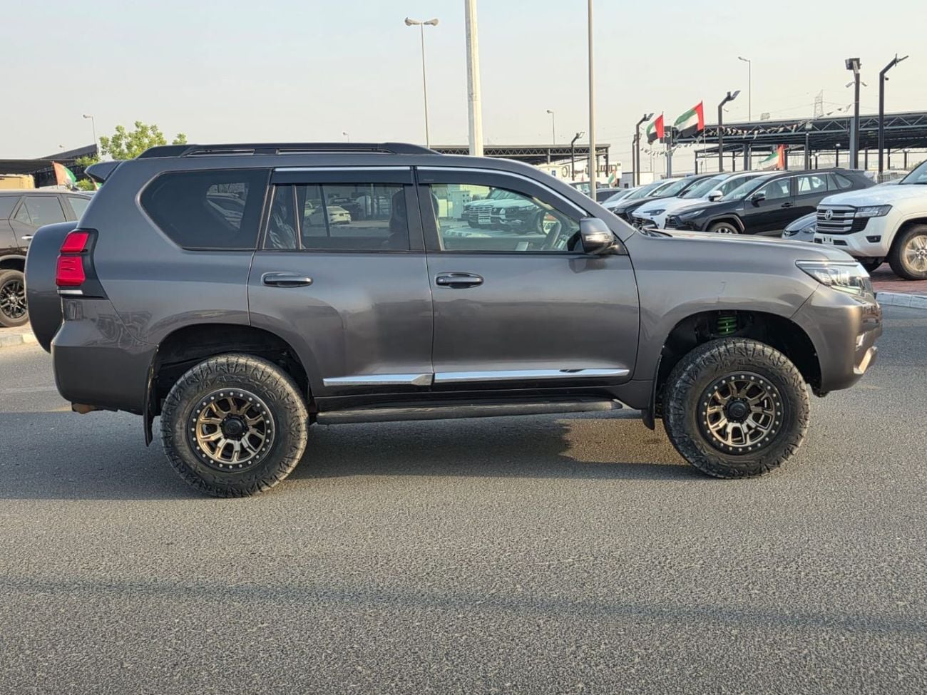 Toyota Prado 2019 4WD AT DIESEL = RIGHT HAND