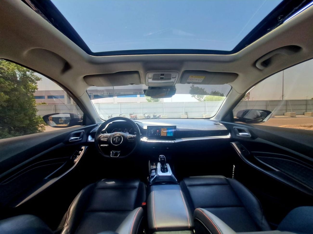 MG GT LUXURY 699- Monthly l GCC l Sunroof, Leather, warranty I Accident Free