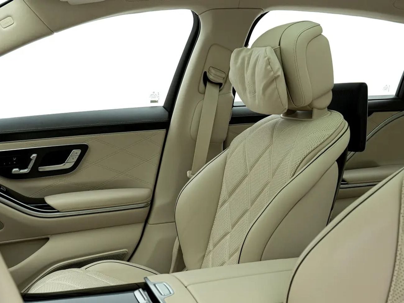 Mercedes Maybach S680 Maybach S680 | Two-Tone | GCC Spec | First-Class Rear Seats