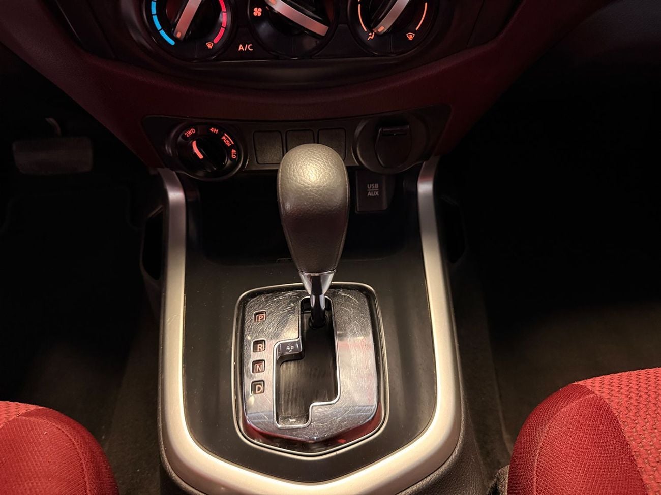 Nissan Navara Std 2.5L 4WD A/T