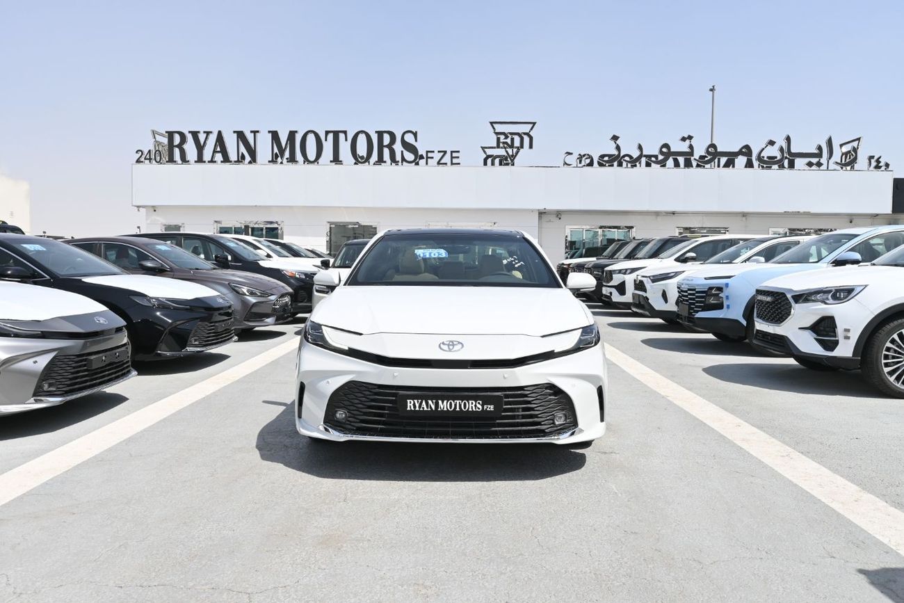 Toyota Camry Toyota Camry LE 2.5L Hybrid, Model 2025, Color White