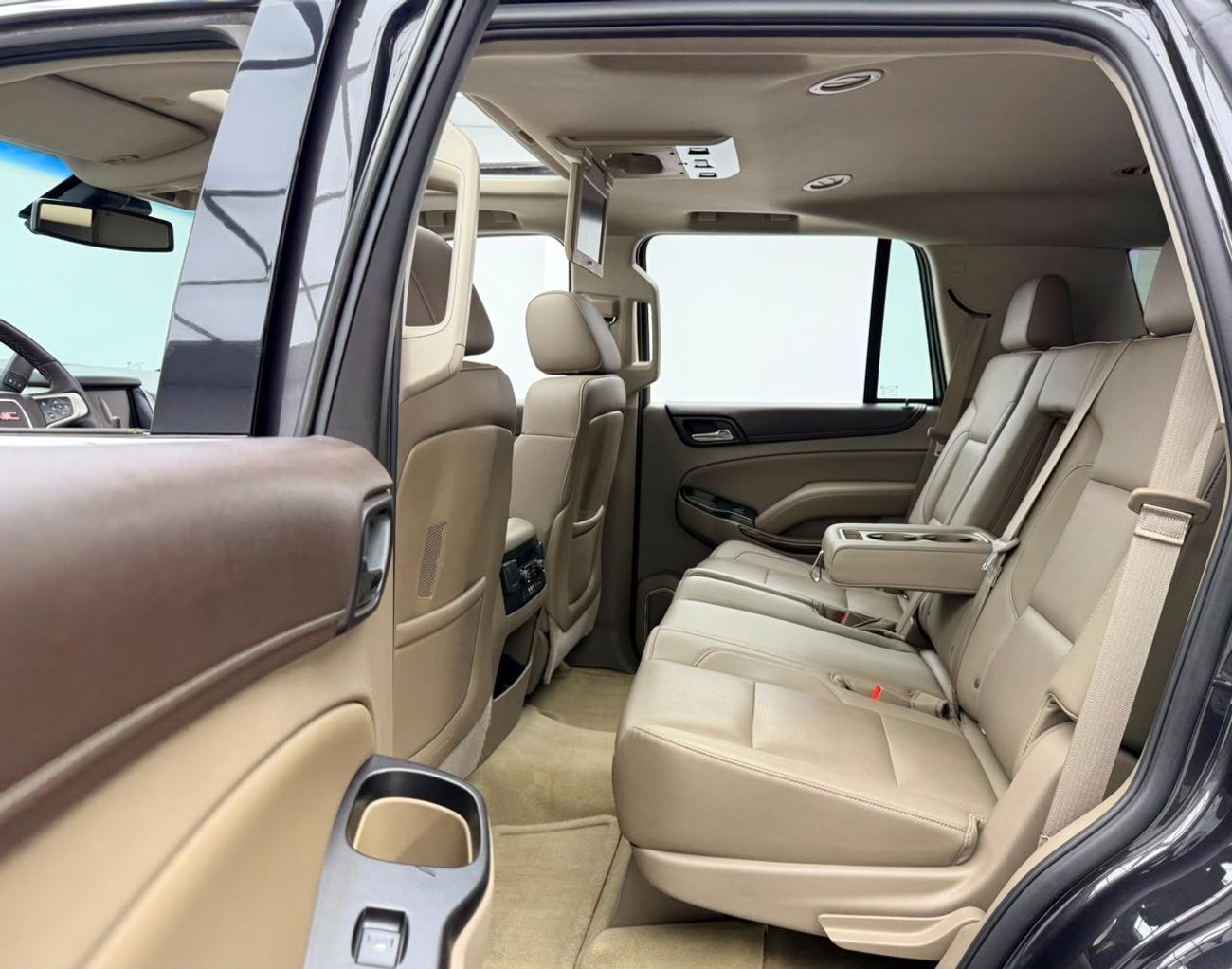 جي أم سي يوكون SLT 2016 GMC Yukon SLT, Full Service History, 8 Seater, Fully Loaded, Excellent Condition, GCC